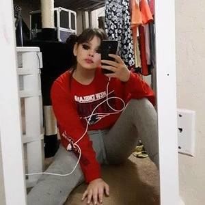 Meet your Posher, Alyson